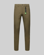 The Psycho Bunny MENS MAVERICK 10K STEP PANTS (B6P788D200) in olive green slim-fit with five-pocket styling are shown on a plain gray background, featuring a black and green tag attached to the front belt loop.