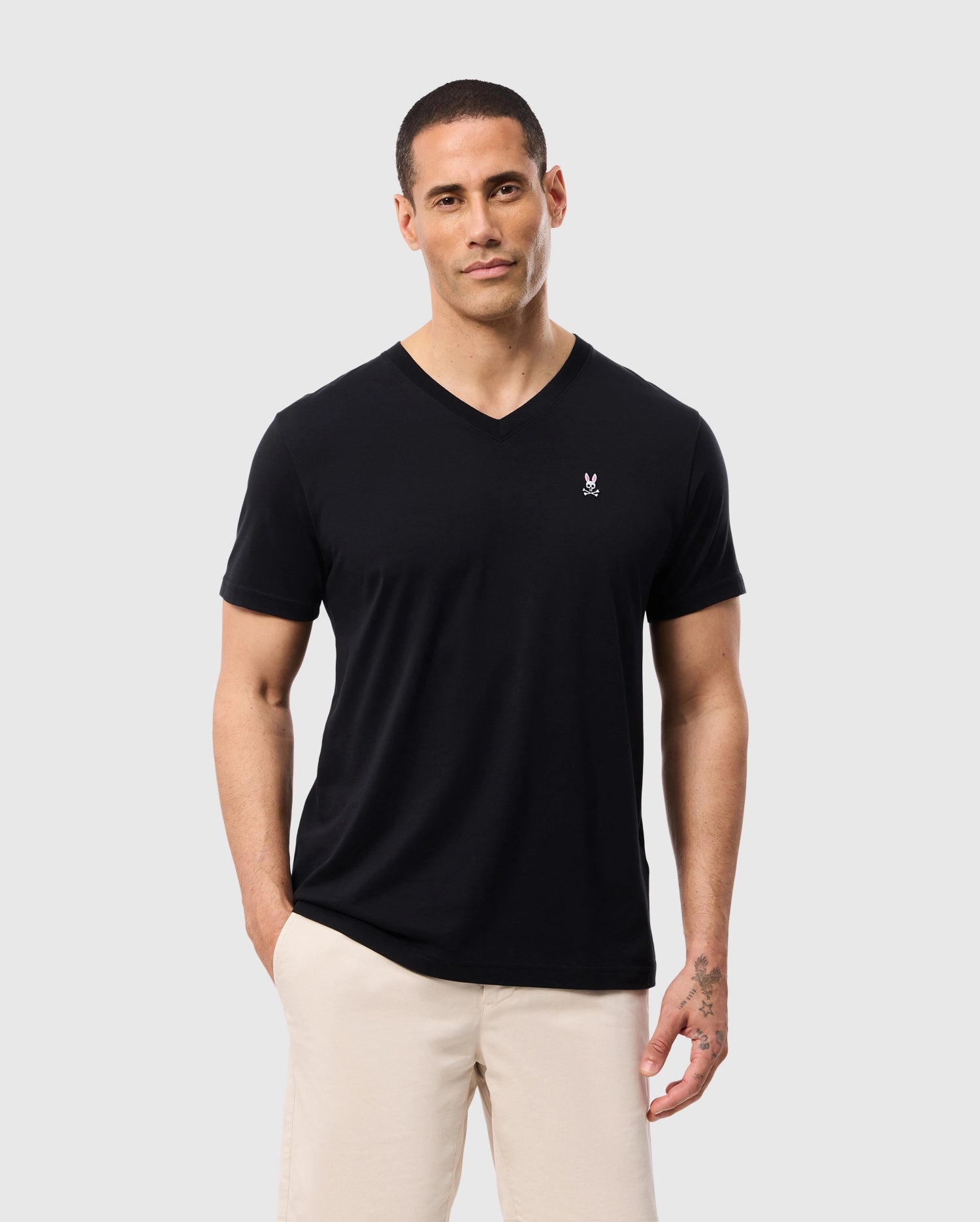 Black t shirt v neck clearance
