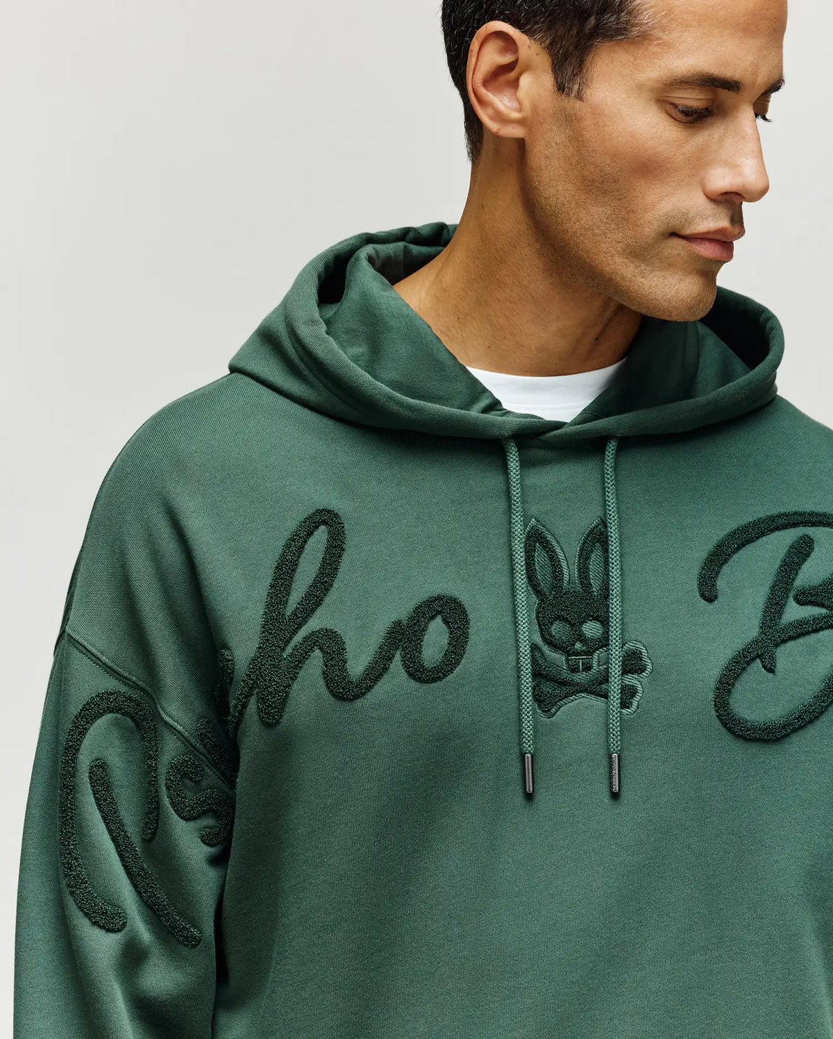 KANGOUROU BRODÉ EN CHENILLE TATE 